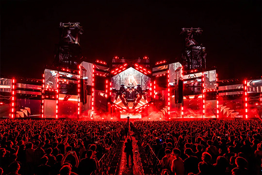 一路生花！熊猫体育大屏激发文旅演艺新活力！ 